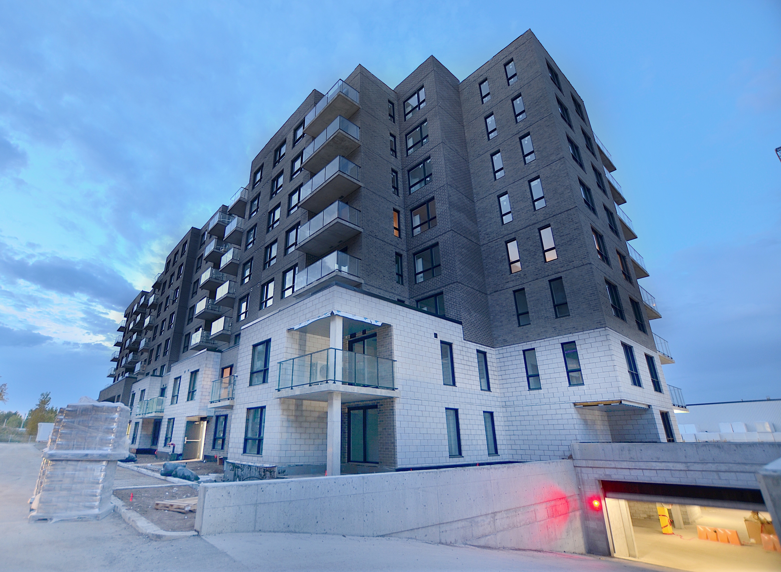 1431 Avenue de la Gare -807