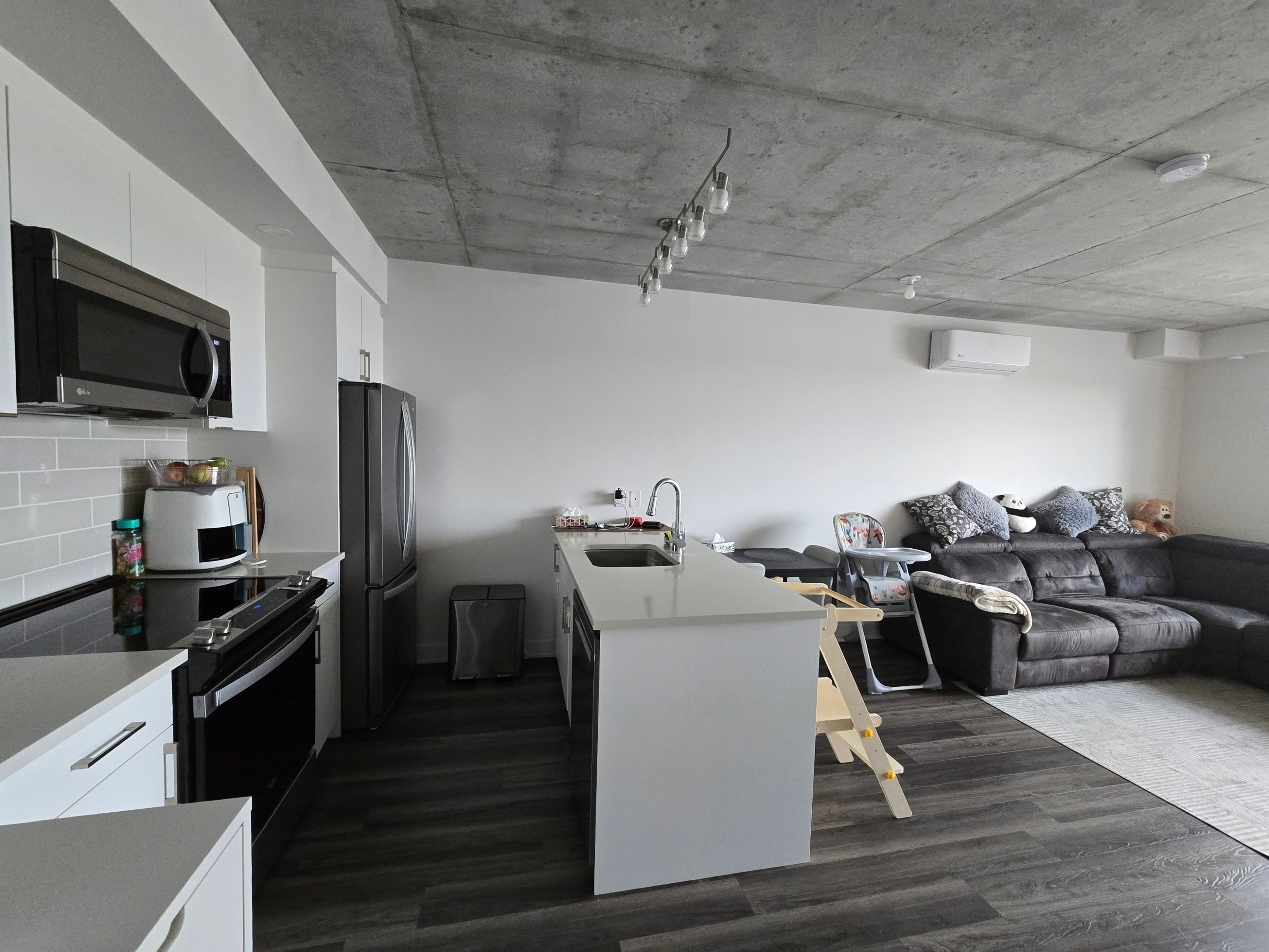 1431 Avenue de la Gare -410